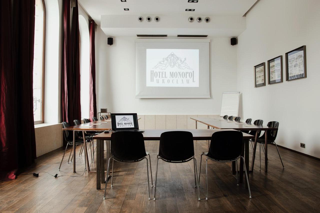 Hotel Monopol Βρότσλαβ Εξωτερικό φωτογραφία The Institute's library
